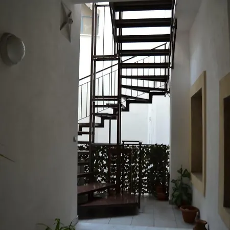 Chez Amelie & Jean-louis * Katanya