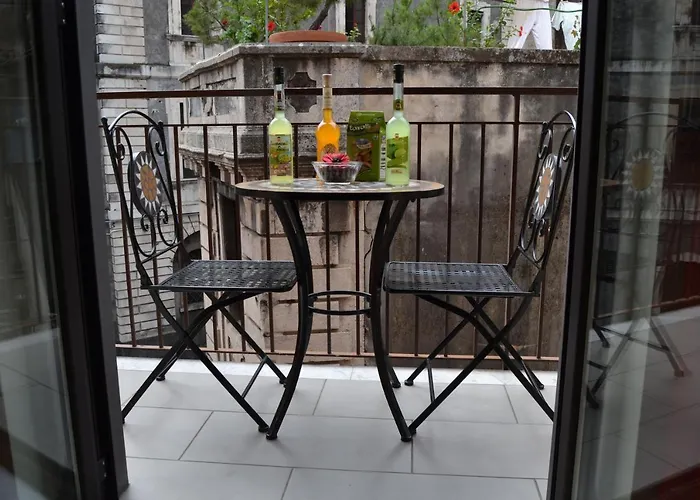 Chez Amelie & Jean-louis Katanya